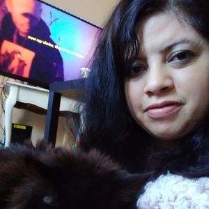 Meet your Posher, Yesenia